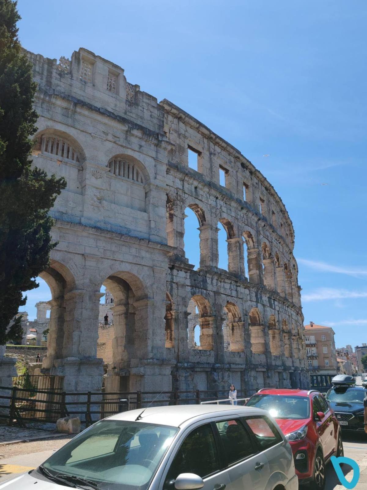 Arena Parkside Residence Pula Exterior foto