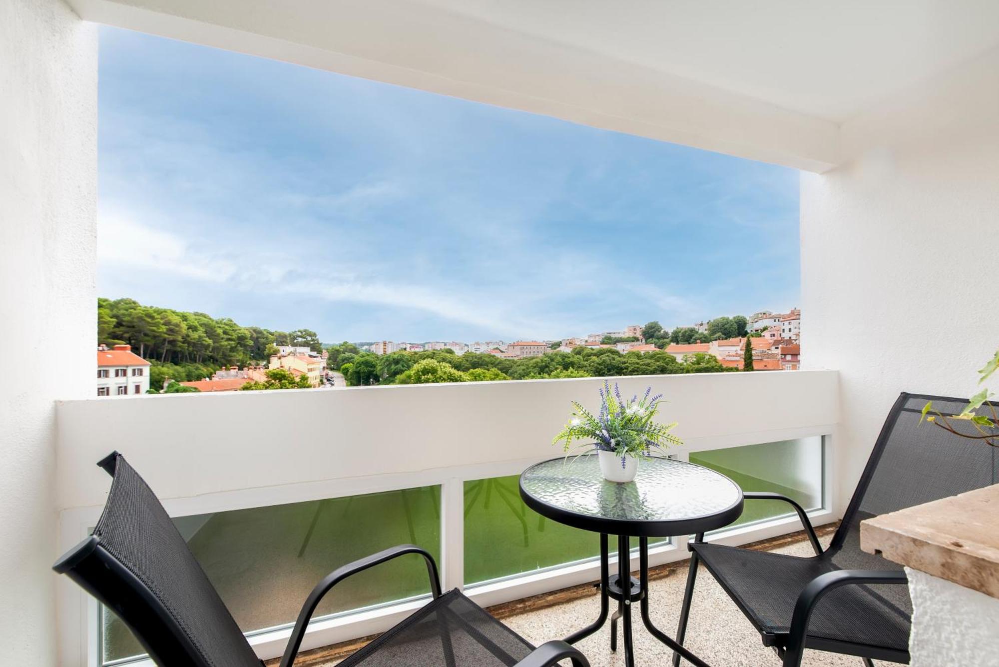 Arena Parkside Residence Pula Exterior foto